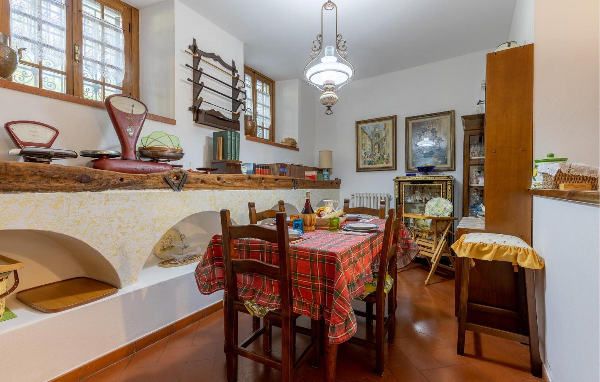 Beautiful Home In Uzzano Pt With Kitchen Екстер'єр фото