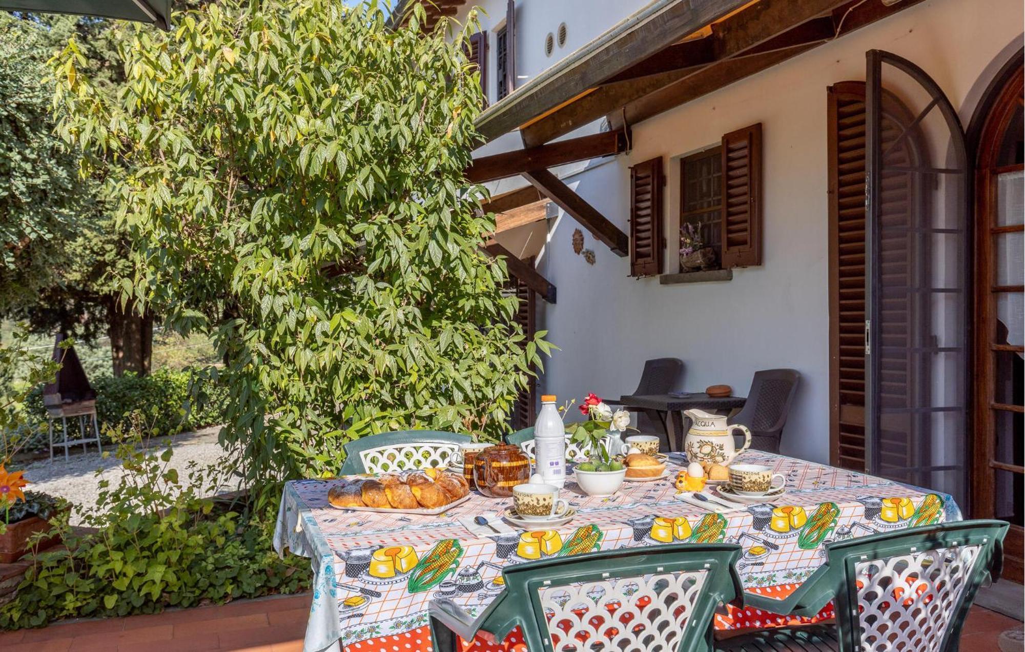 Beautiful Home In Uzzano Pt With Kitchen Екстер'єр фото