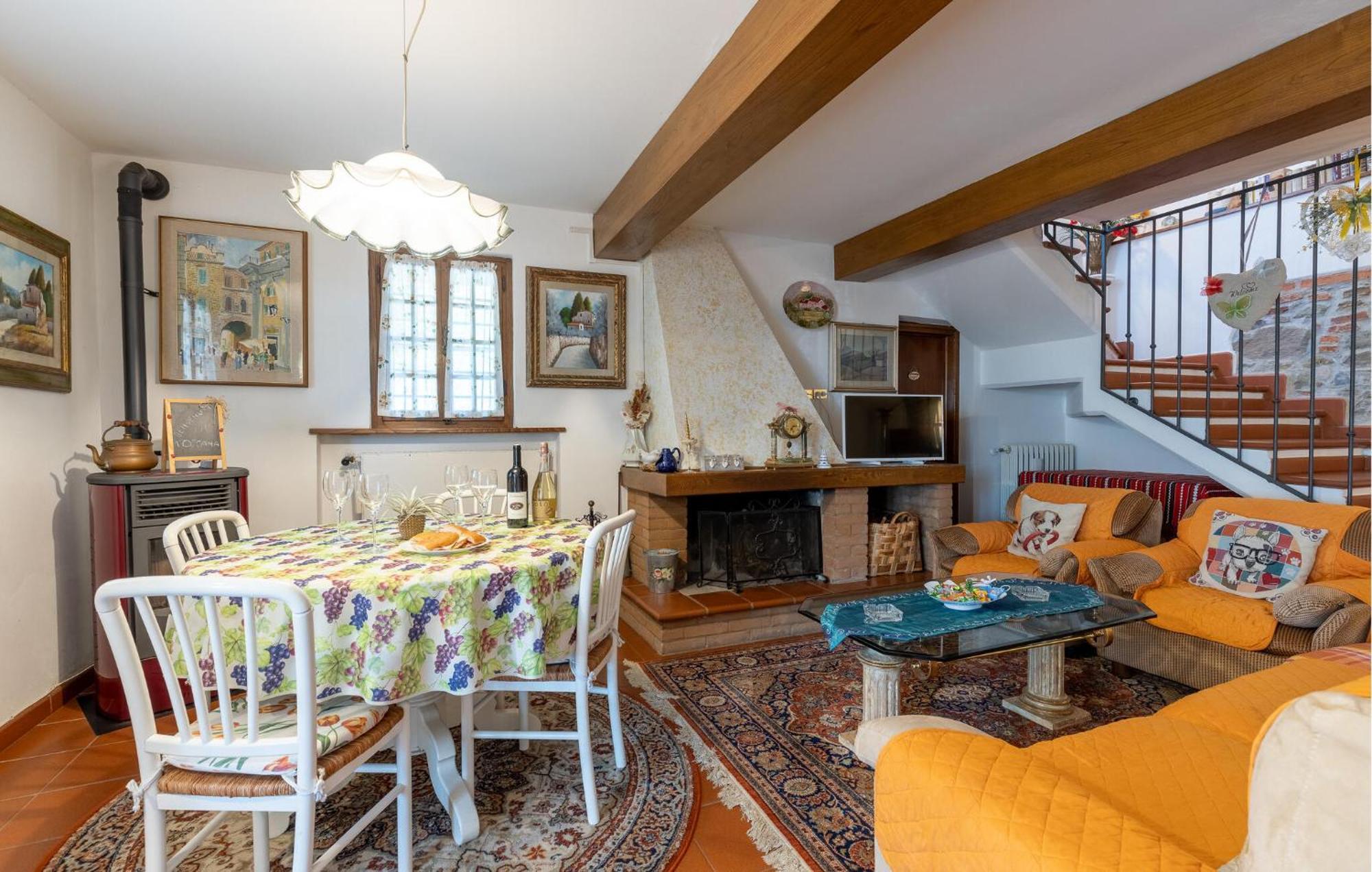 Beautiful Home In Uzzano Pt With Kitchen Екстер'єр фото