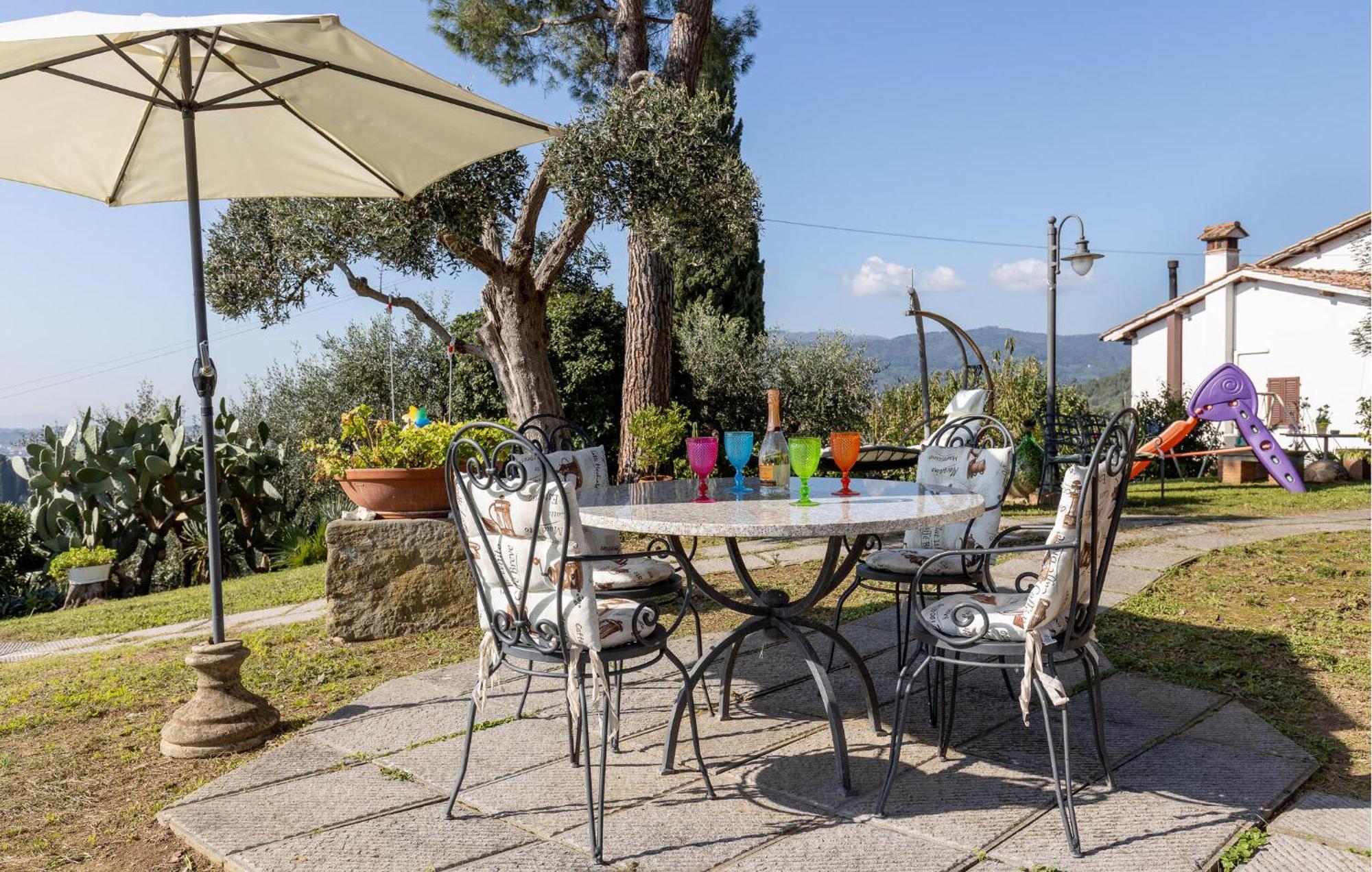 Beautiful Home In Uzzano Pt With Kitchen Екстер'єр фото